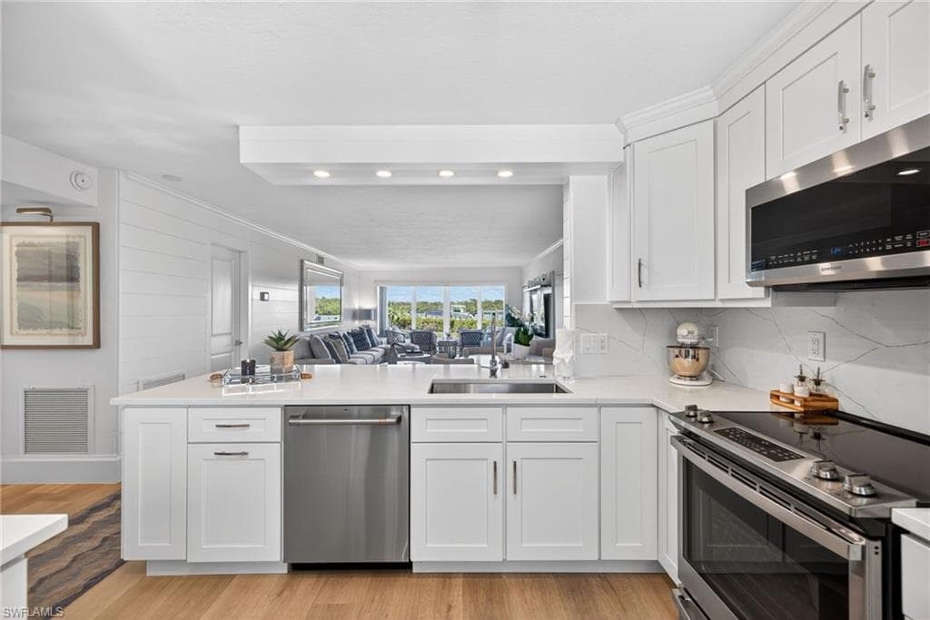 309 Goodlette-Frank RD S A204-8