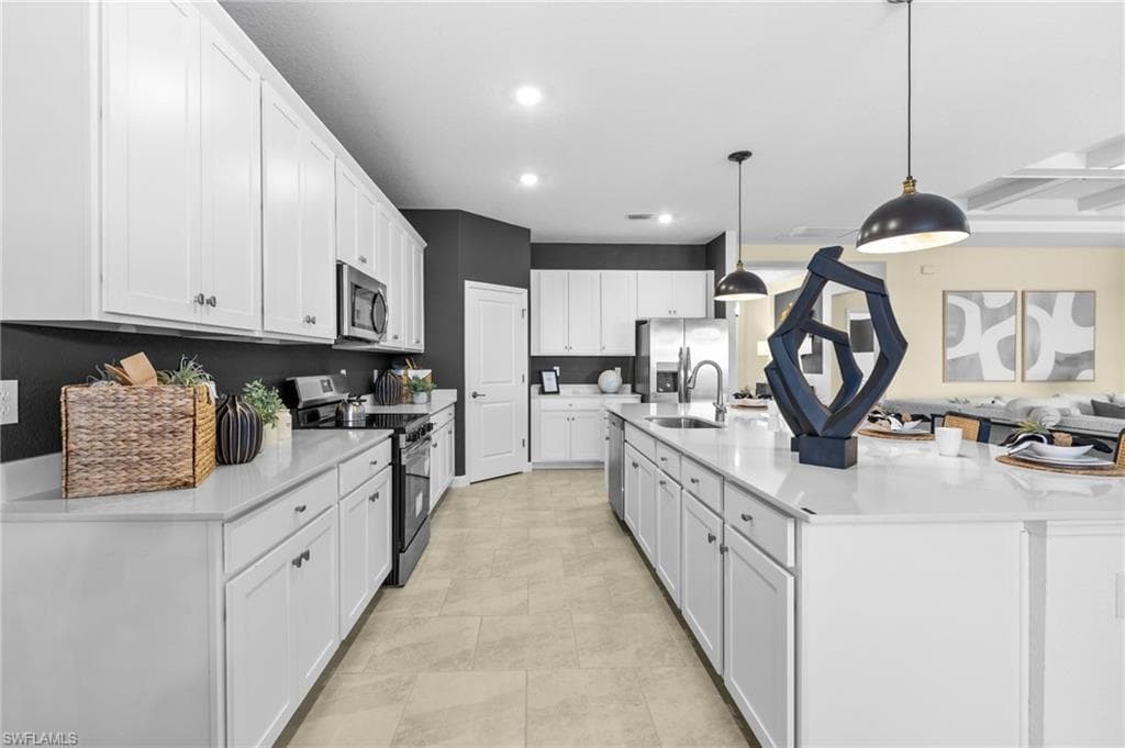 17491 Saddleback LOOP-9