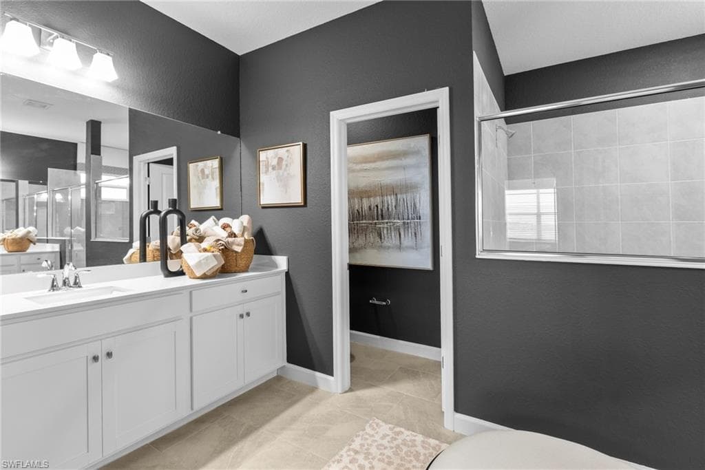 17491 Saddleback LOOP-24
