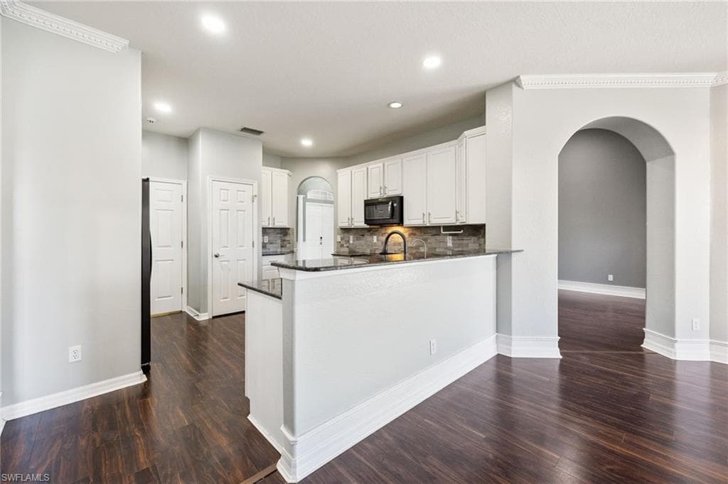 3940 Ruxton RD-6