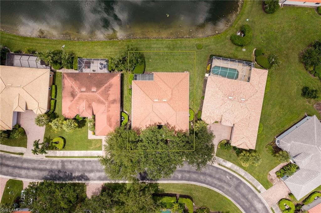 3940 Ruxton RD-32