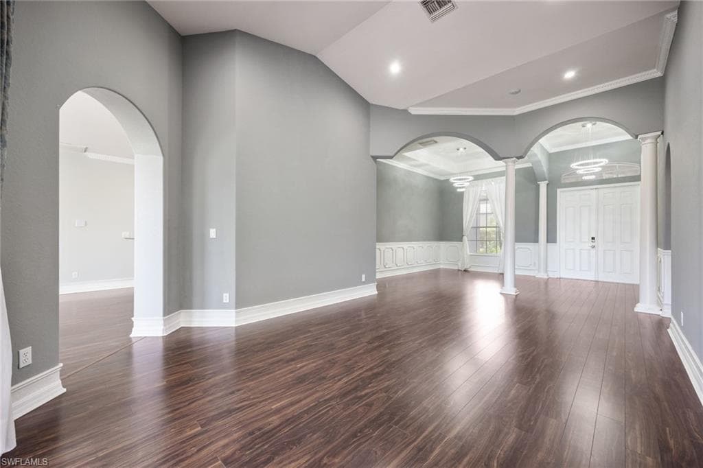 3940 Ruxton RD-19