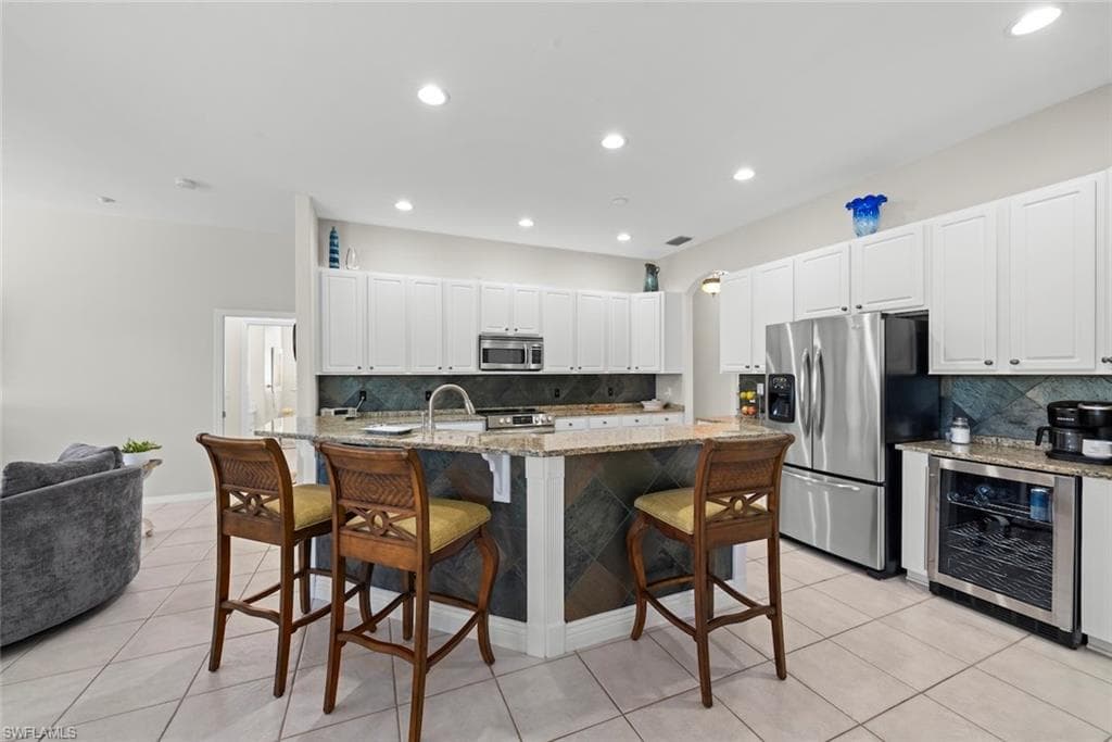 8951 Abbotsford TER-21