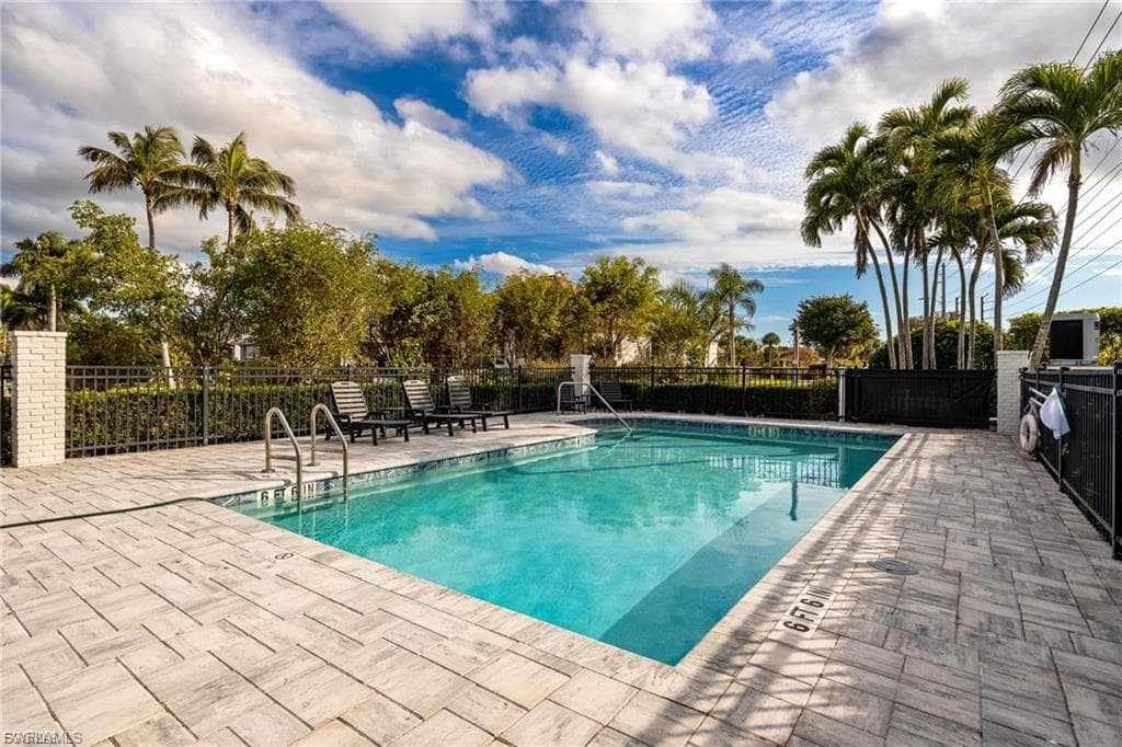 5350 Harborage DR-45