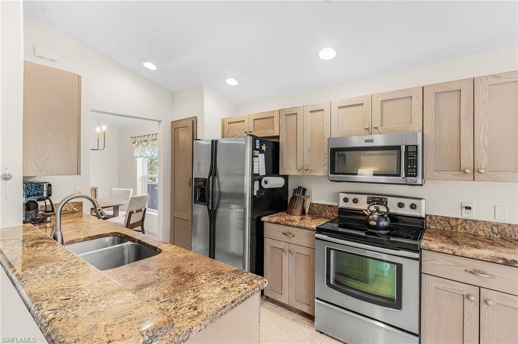 9964 Horse Creek RD-15