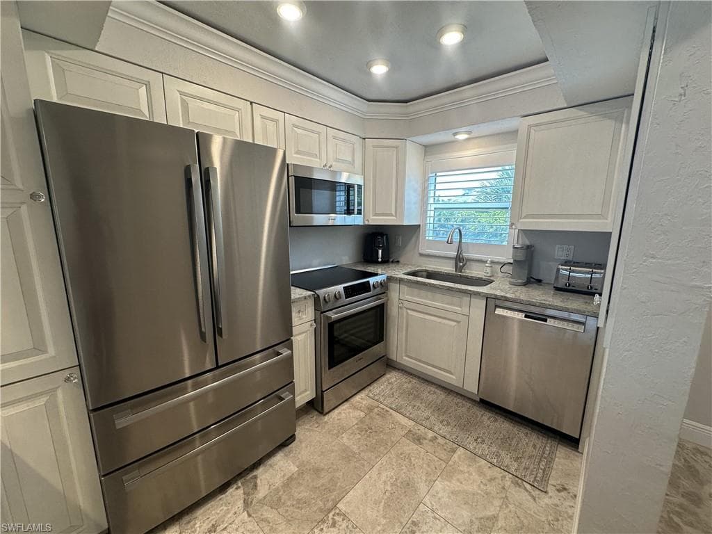 6893 Estero BLVD 426-2