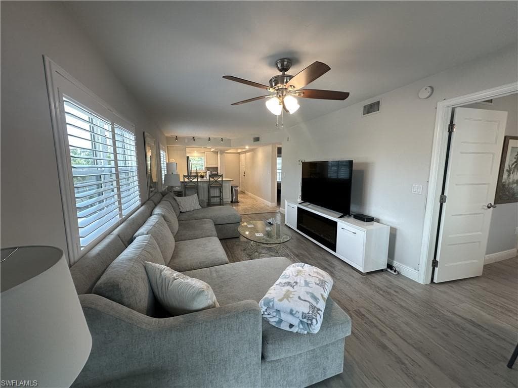 6893 Estero BLVD 426-12