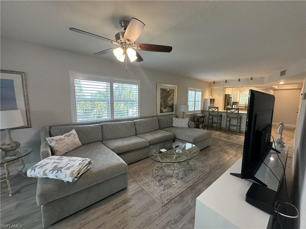 6893 Estero BLVD 426-18