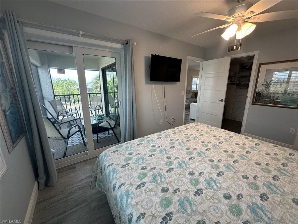 6893 Estero BLVD 426-15
