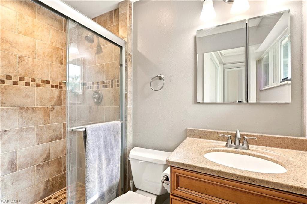 2741 McGregor BLVD-25