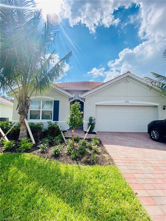 3076 Royal Gardens AVE-1