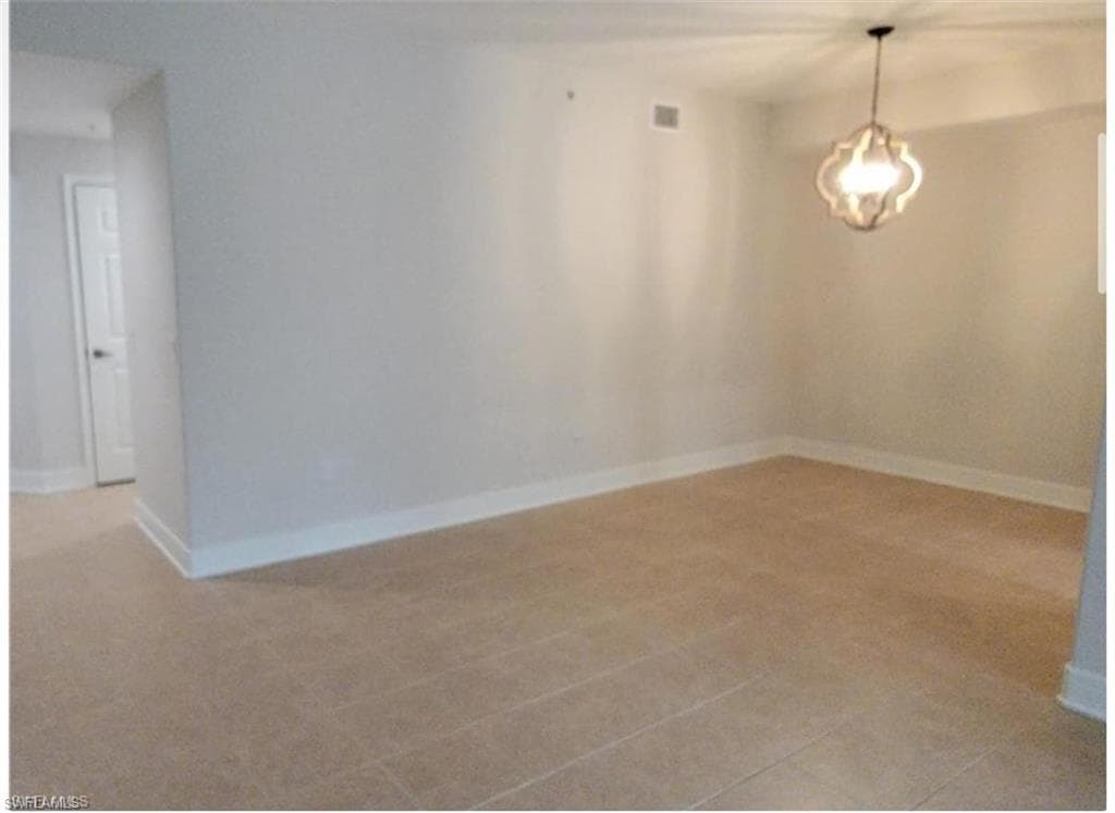 1315 Henley ST 1003-8