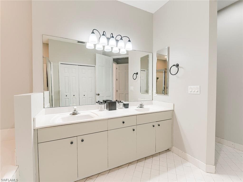 8529 Fairway Bend DR-17