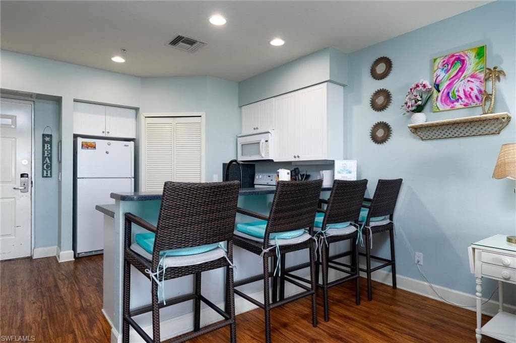 450 Old San Carlos BLVD 303-6