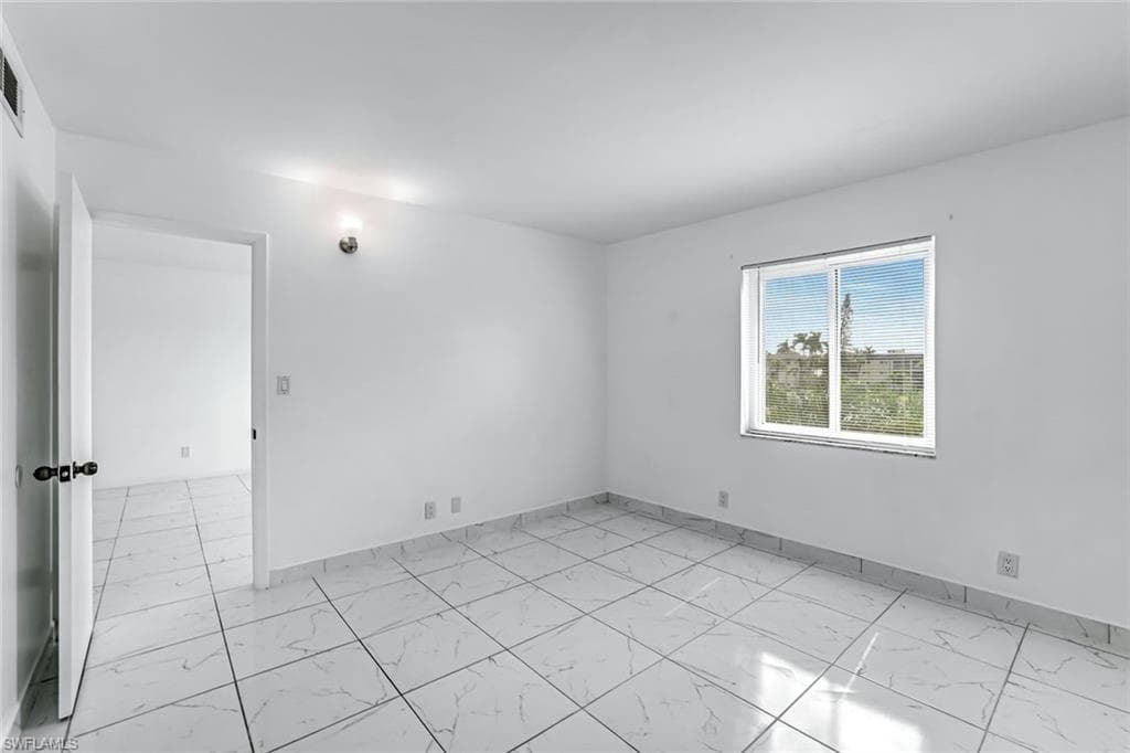 1000 Manatee RD A306-9