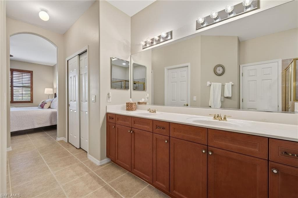 9311 Trieste DR-22