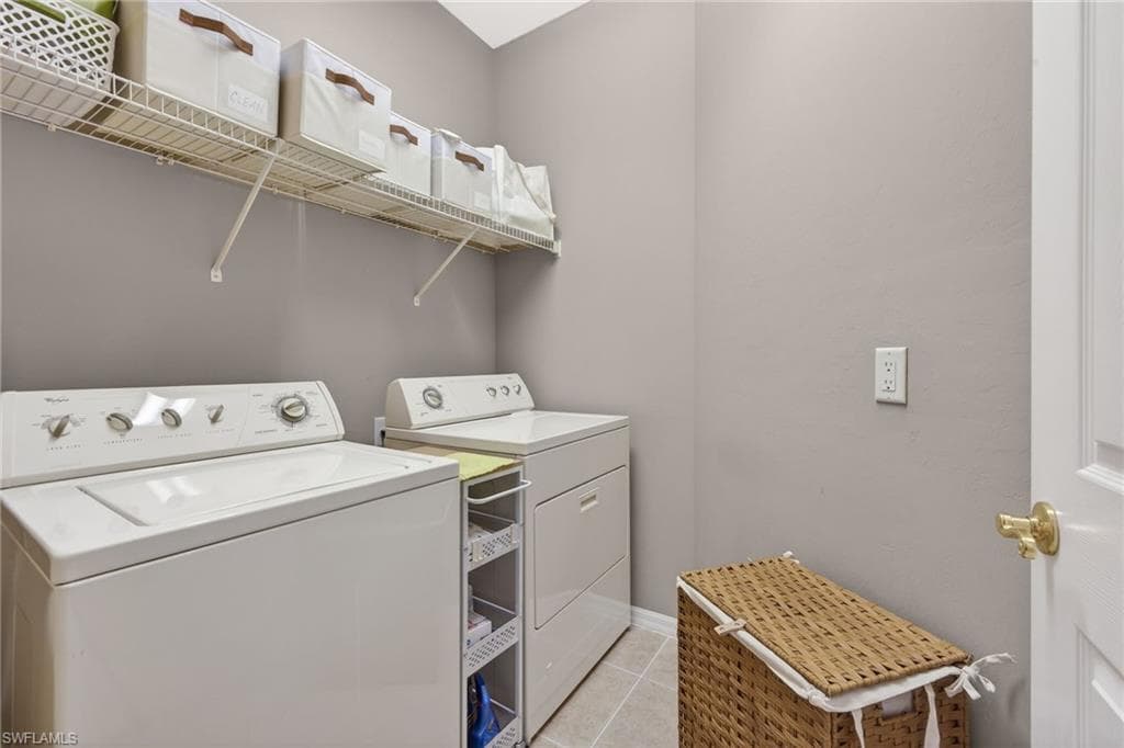 9311 Trieste DR-29