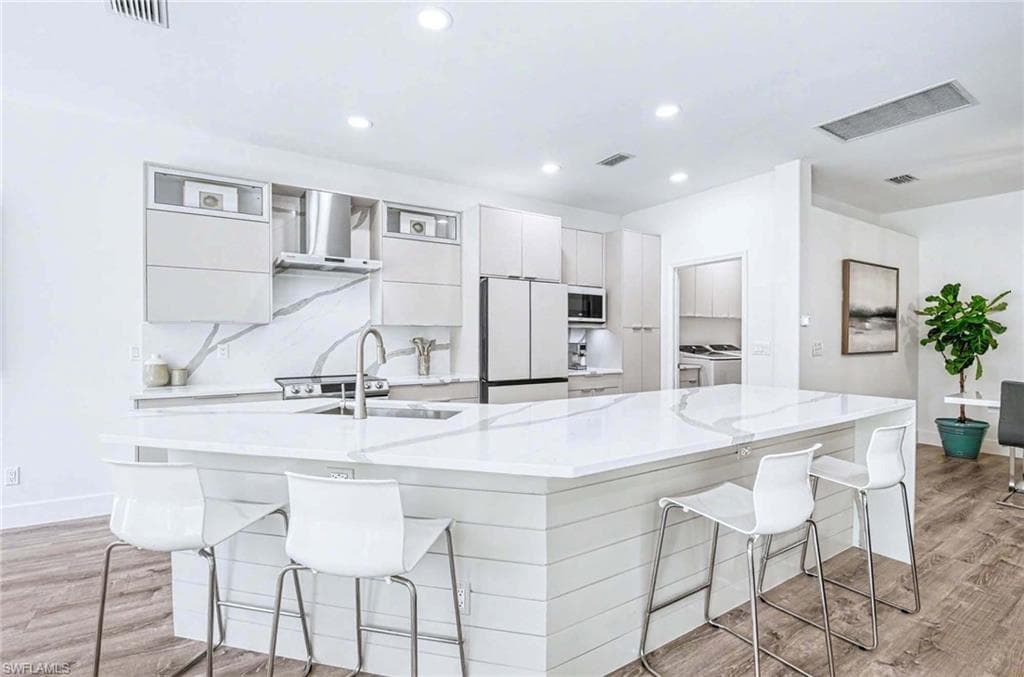 8324 Laurel Lakes BLVD-10