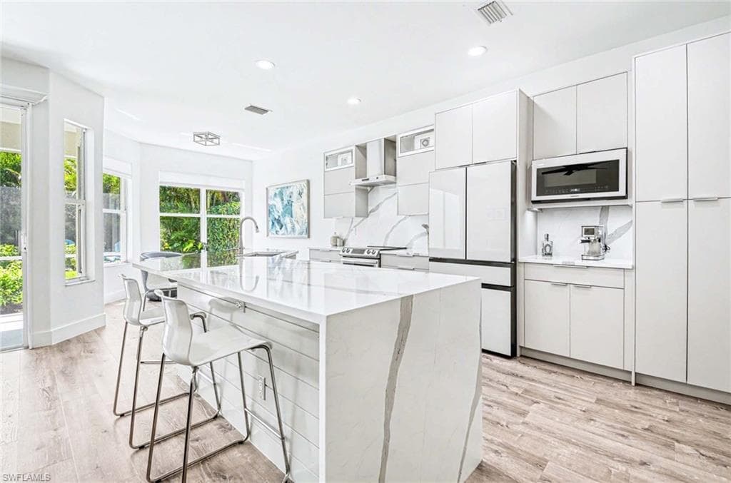 8324 Laurel Lakes BLVD-8