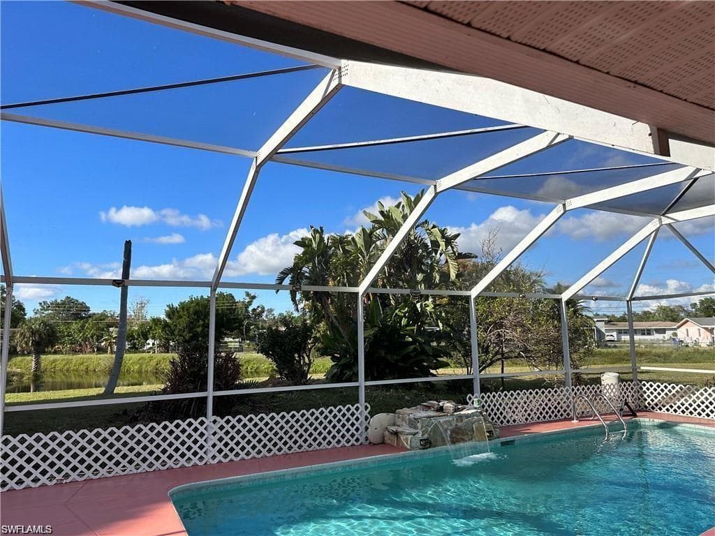 701 Arianne CT-17