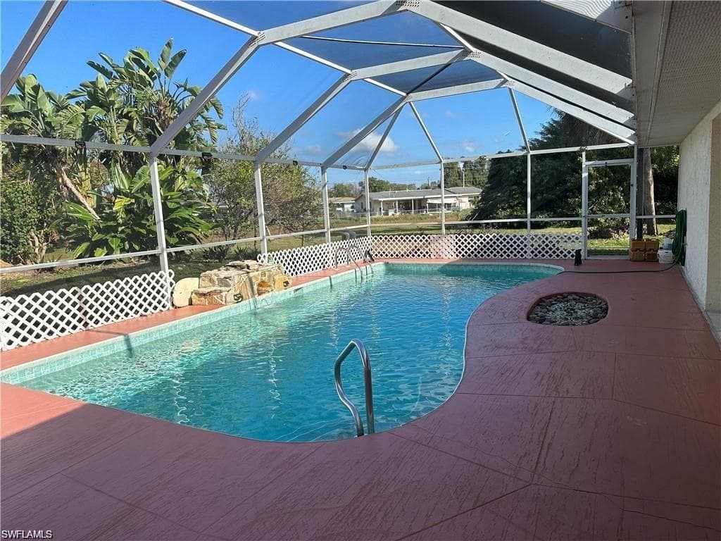 701 Arianne CT-1