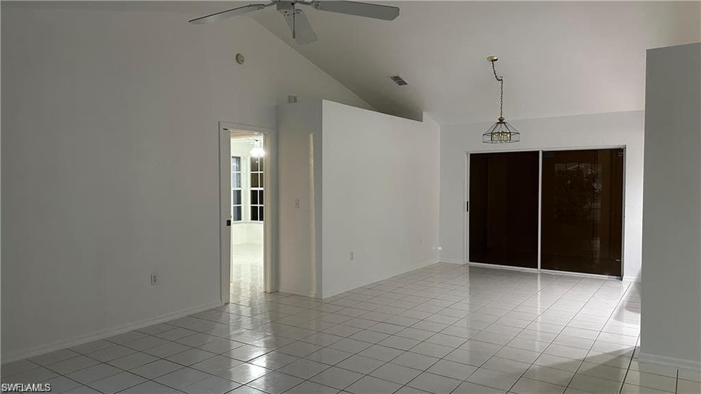 701 Arianne CT-5