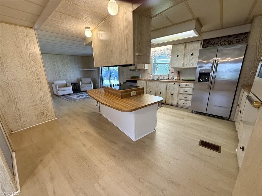 41 Lake Diane DR-13