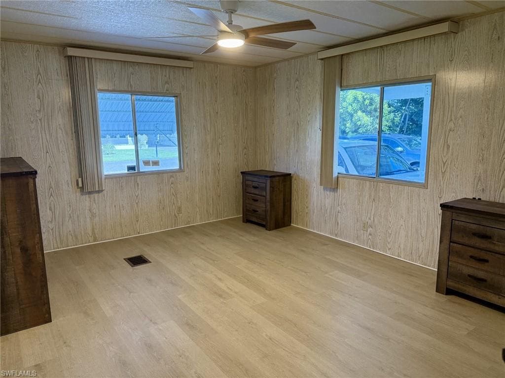 41 Lake Diane DR-12