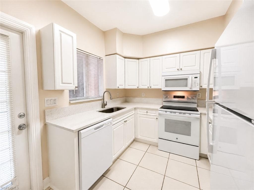 4110 Castilla CIR 105-6