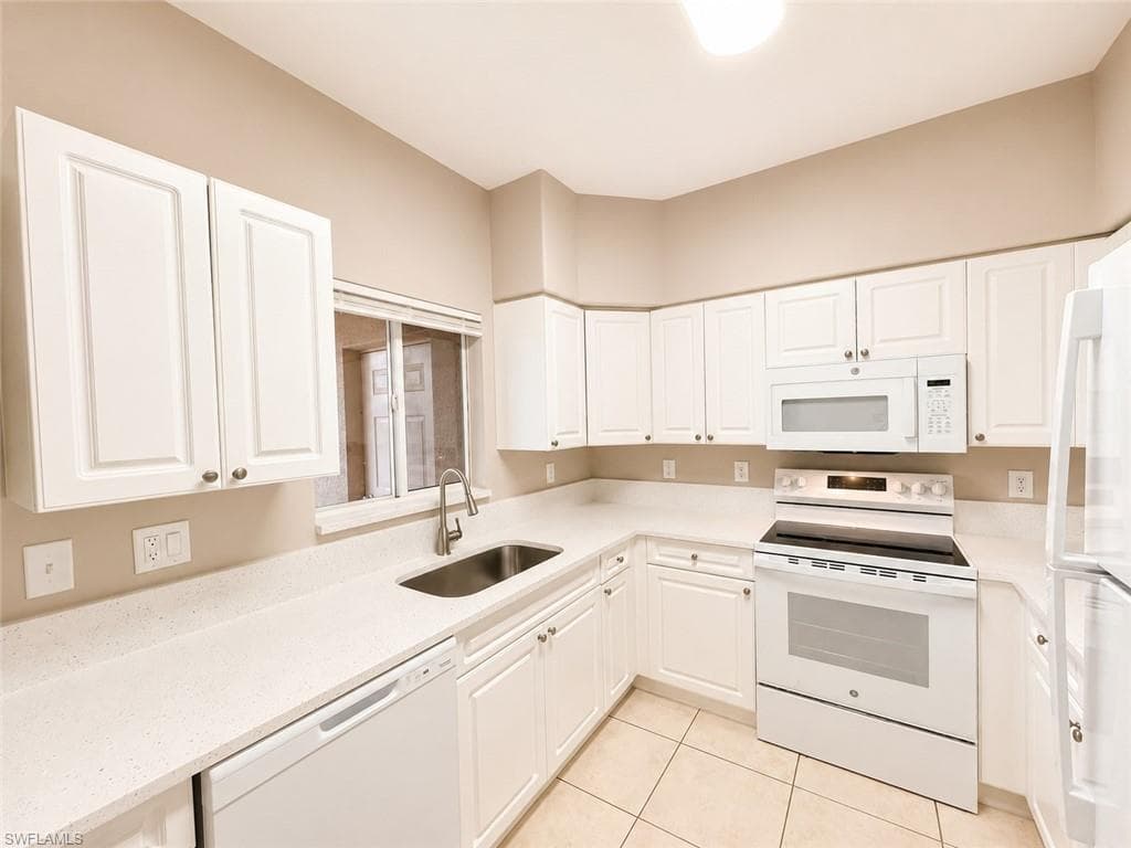 4172 Castilla CIR 201-7