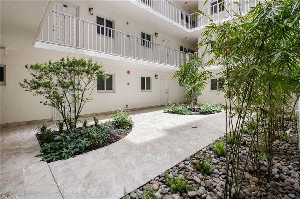 6900 Estero BLVD 104-26