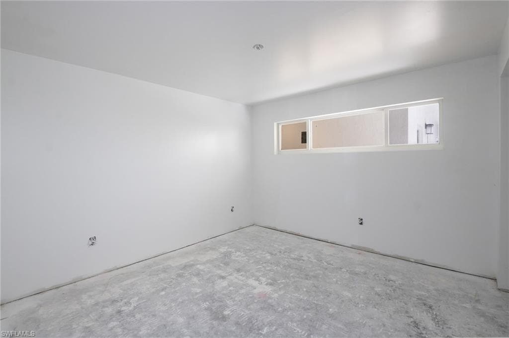 6900 Estero BLVD 104-18