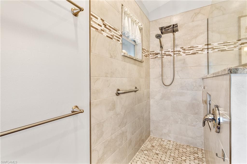 17761 Pineapple Palm CT-22