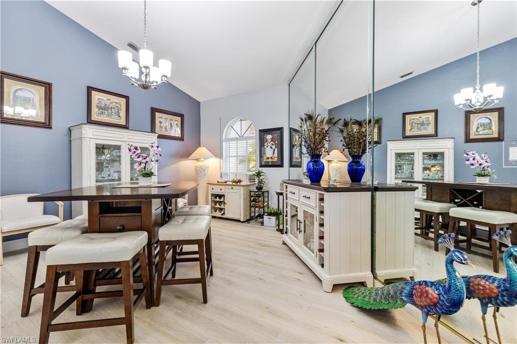 17761 Pineapple Palm CT-24