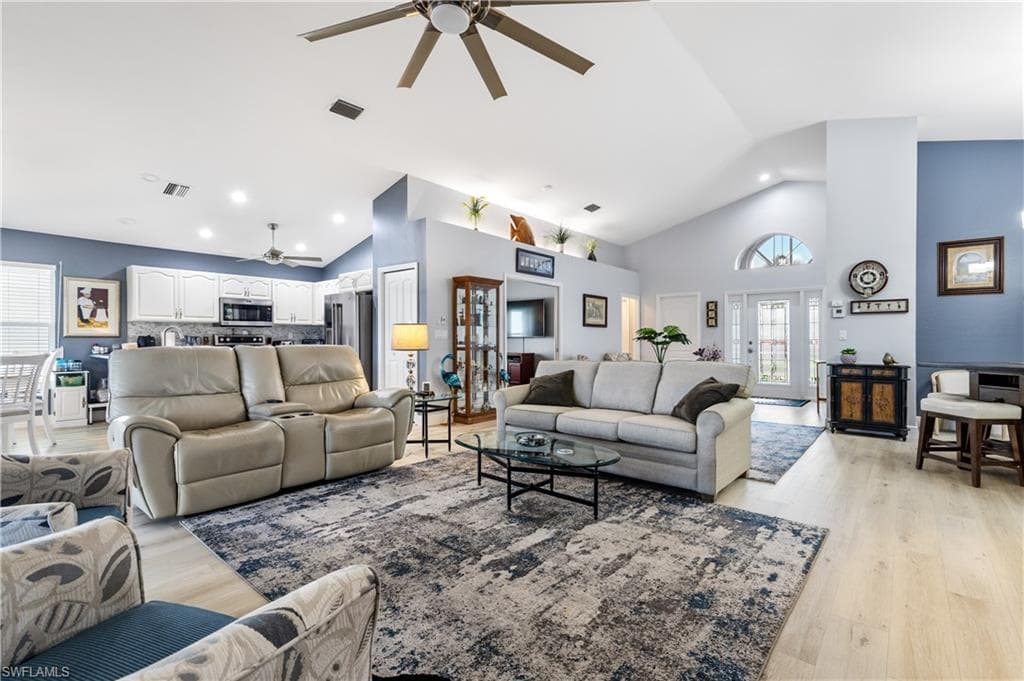 17761 Pineapple Palm CT-30