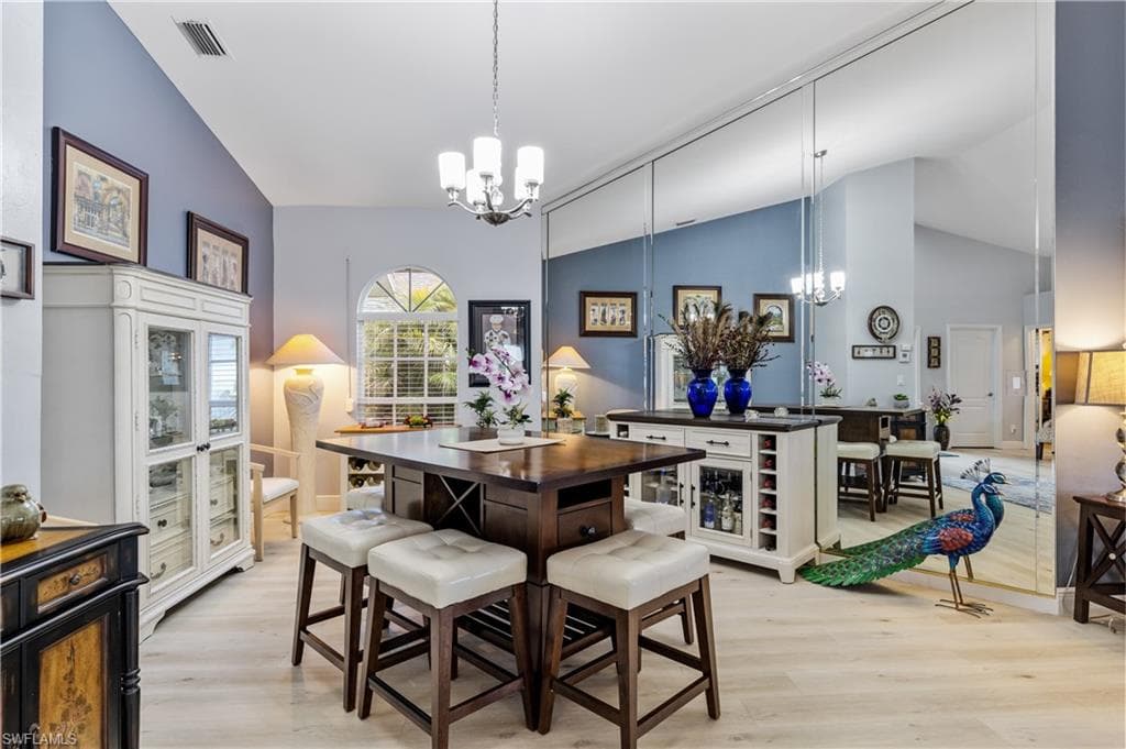 17761 Pineapple Palm CT-25