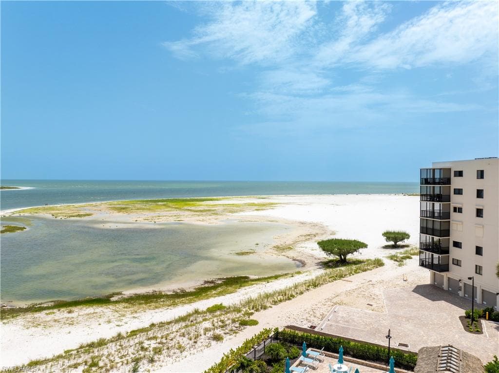8400 Estero BLVD 502-27