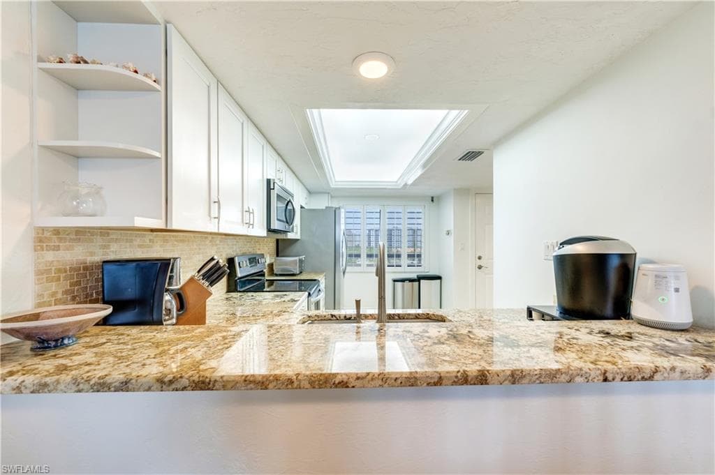 8400 Estero BLVD 502-3