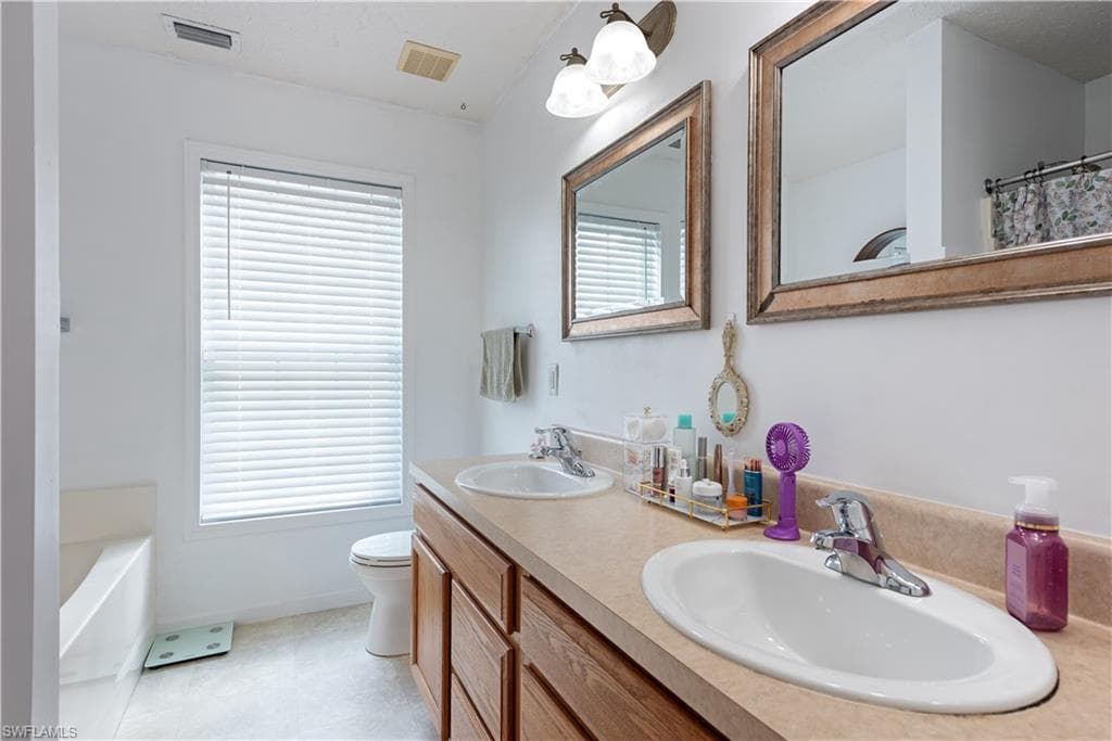 481 Leawood CIR-11