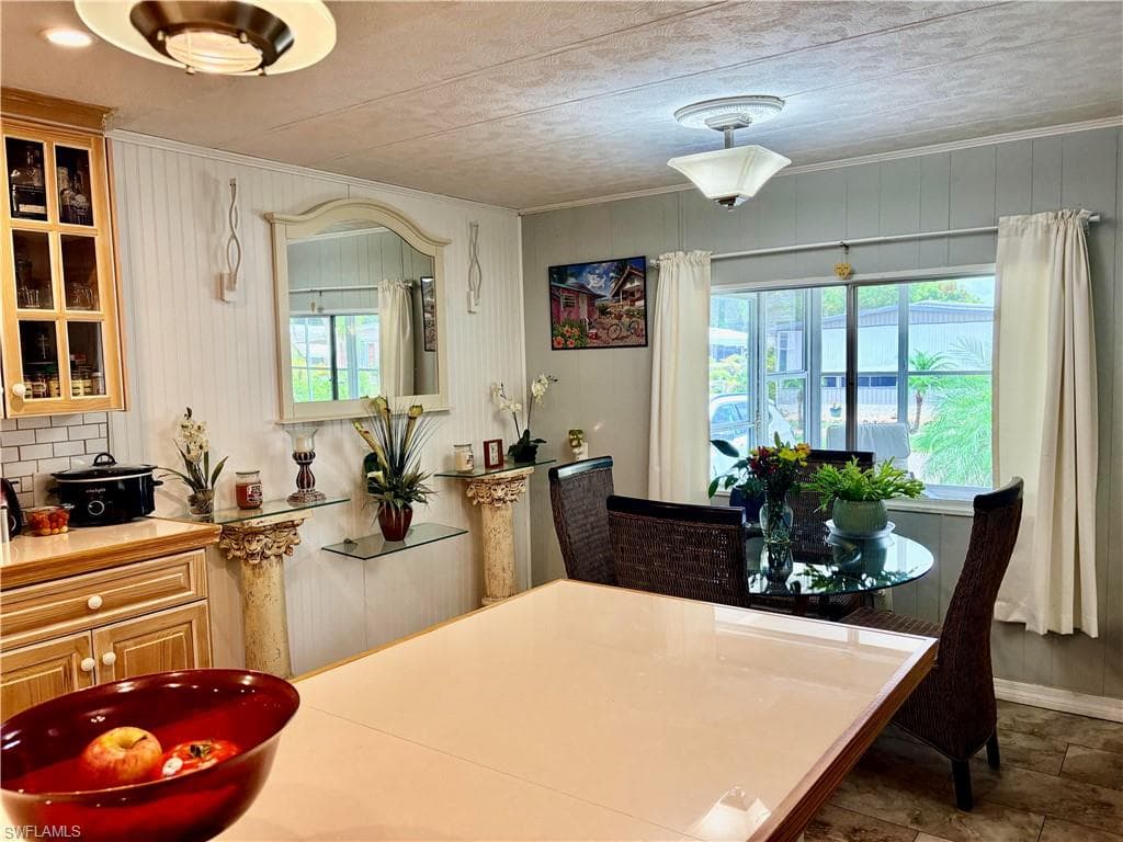 2777 Indianwood DR-8