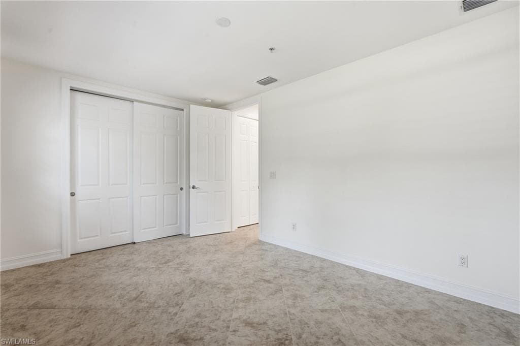 2886 Castillo CT 101-27