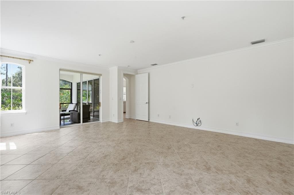 2886 Castillo CT 101-17