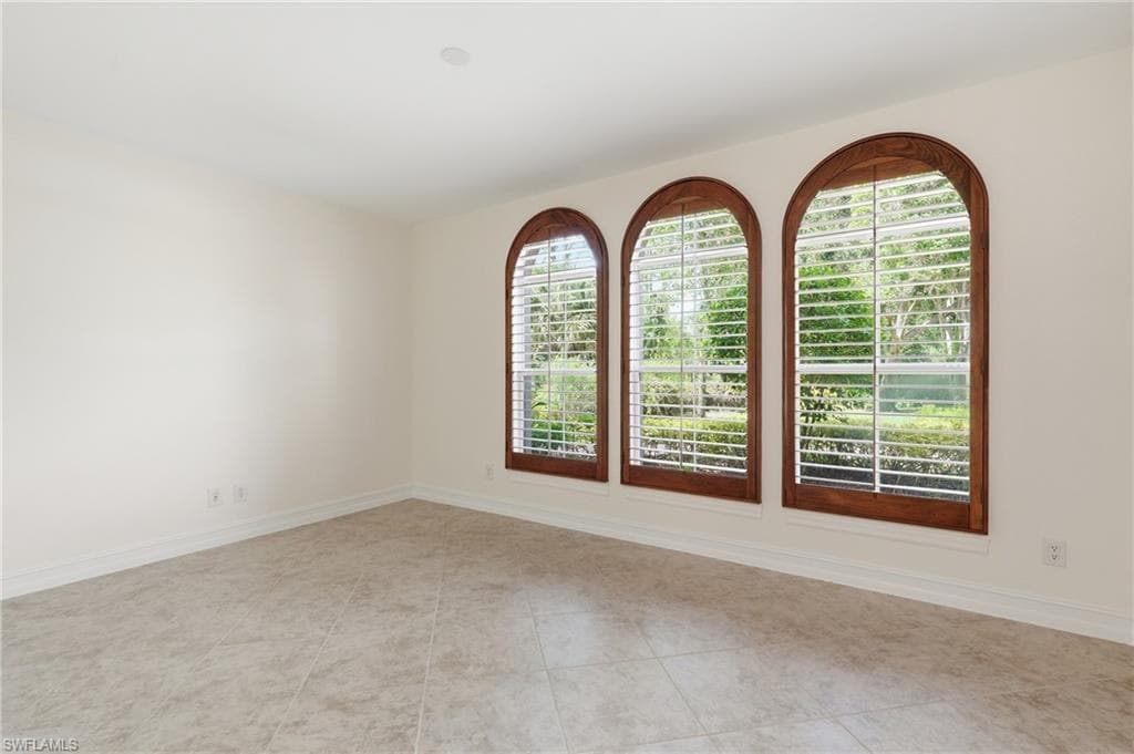 2886 Castillo CT 101-26