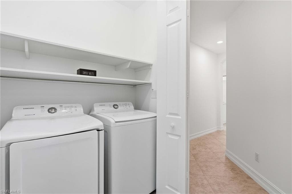 2886 Castillo CT 101-28