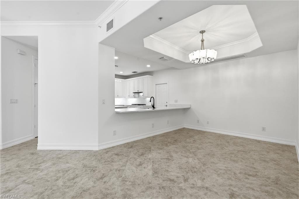 2886 Castillo CT 101-14