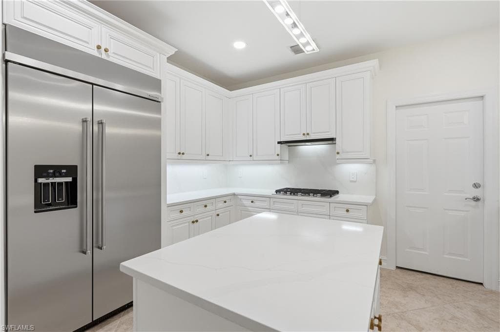 2886 Castillo CT 101-11