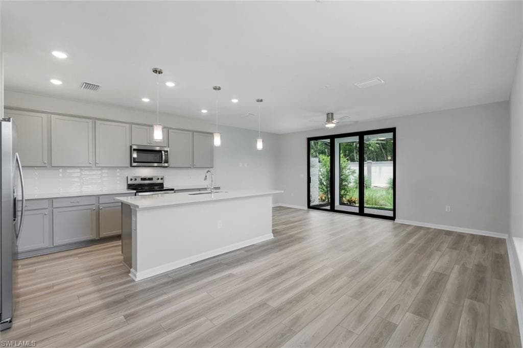 27907 Radiant CT-1