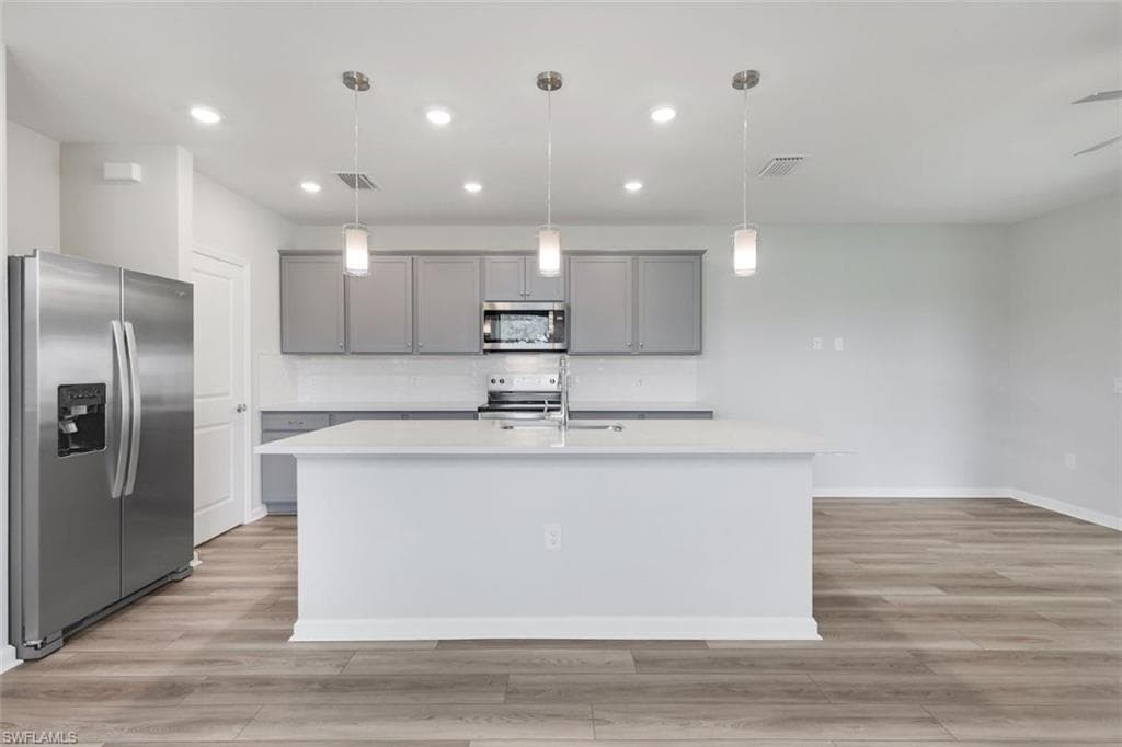 27907 Radiant CT-5