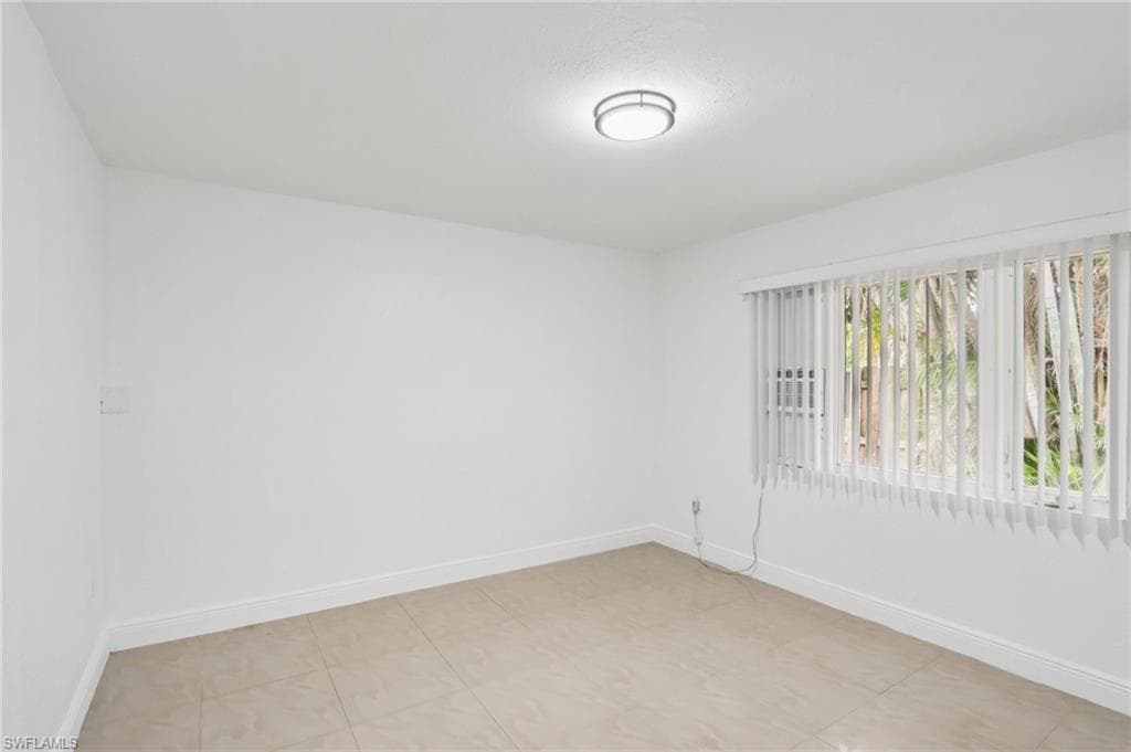 89 Cabana AVE-11
