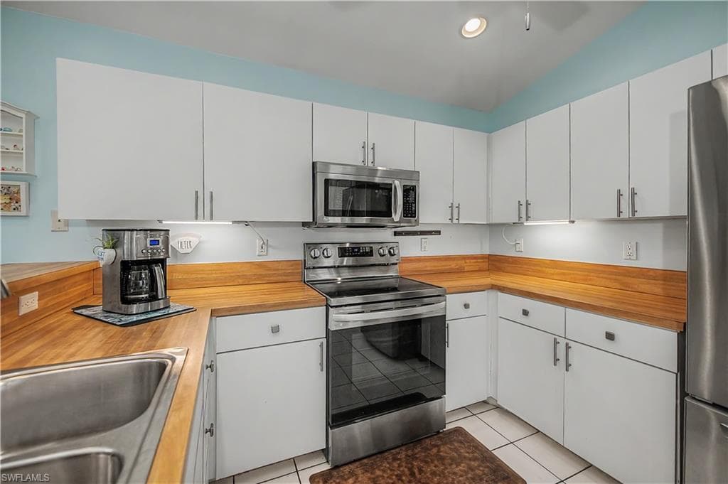 17751 Pineapple Palm CT-20
